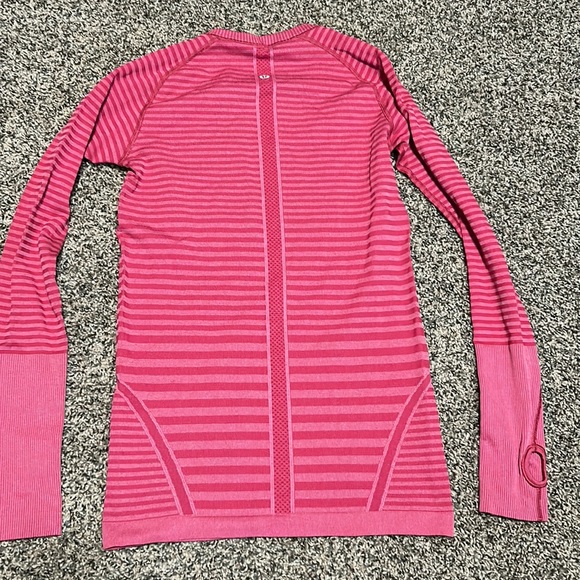Lululemon swiftly long sleeve red & pink stripe - Picture 3 of 4